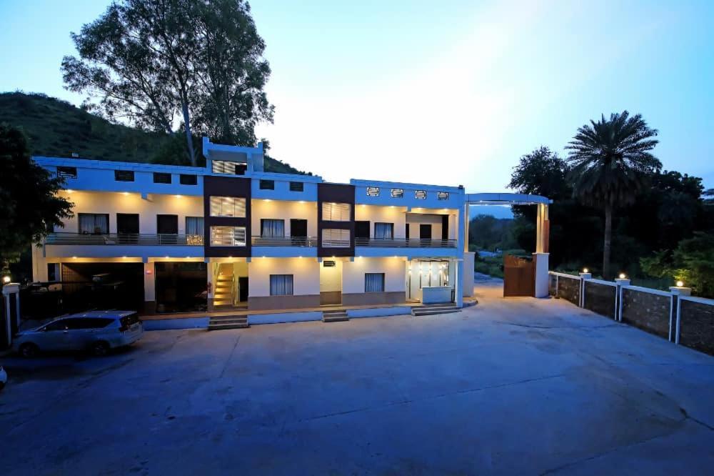 Dasmaya Resort Ουνταϊπούρ Εξωτερικό φωτογραφία